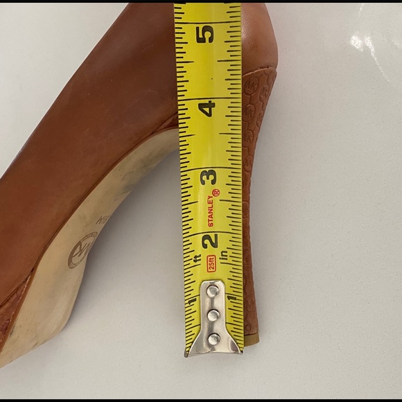 Michael Michael Kors Camel Platform Pumps sz 8.5 - Picture 8 of 9
